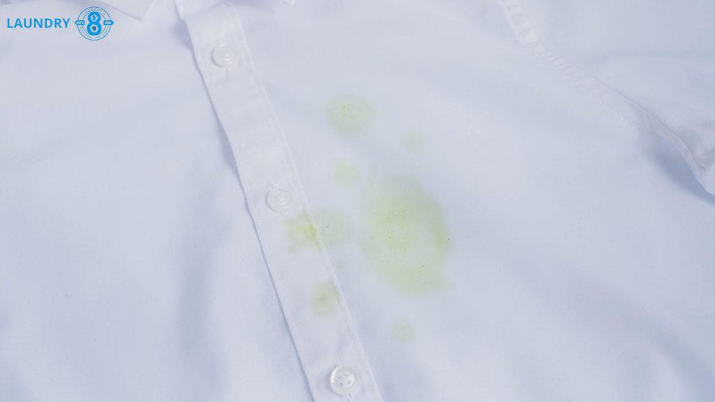 Baju Putih Cerah Kembali, Ini Cara Menghilangkan Noda di Baju Putih