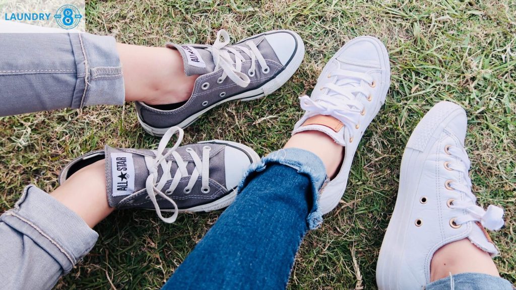 Laundry Sepatu Palembang: Kenali Cara Khusus Mencuci Sepatu